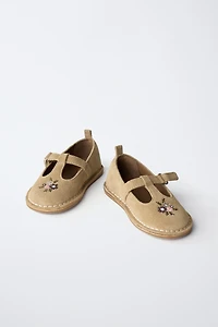 EMBROIDERED LEATHER T-STRAP BALLERINA
