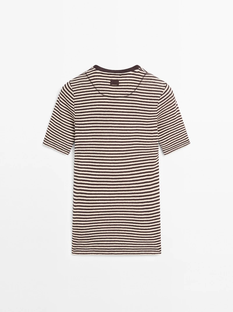 Short sleeve striped shirt