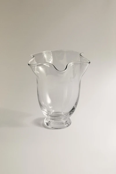 WAVY TRANSPARENT GLASS VASE