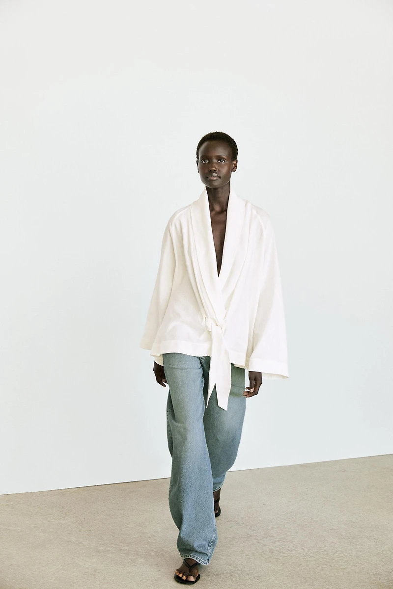 Flowing linen-blend shirt with tie detail