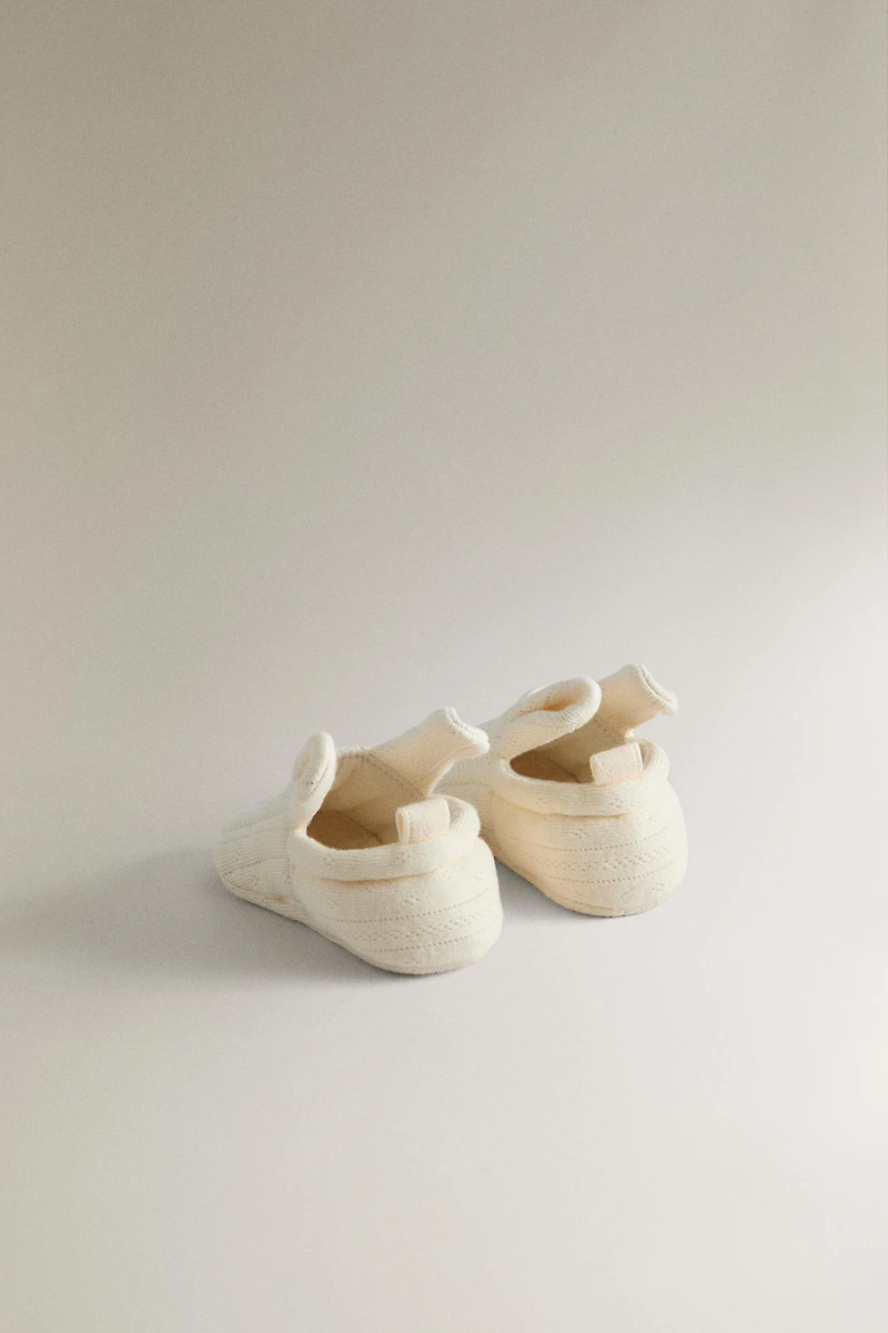 EAR BOOTIES
