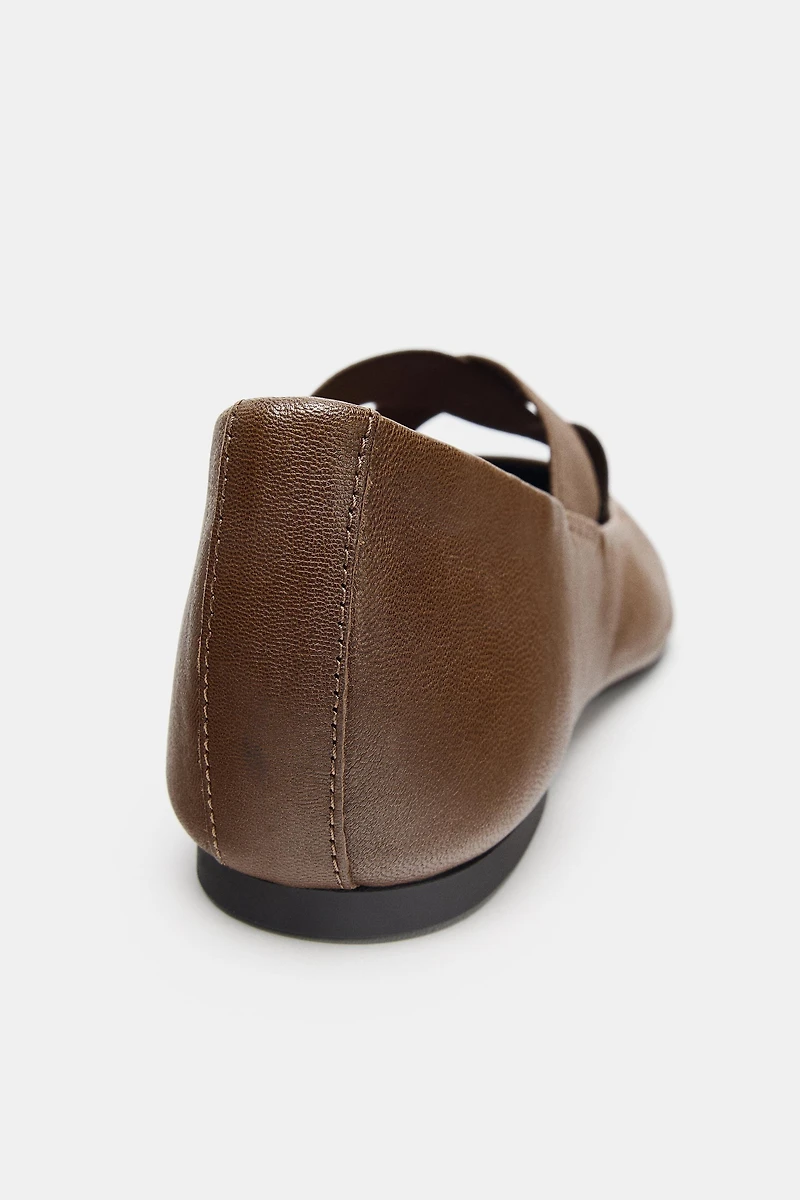 LEATHER BALLET FLATS WITH ELASTIC STRAPS
