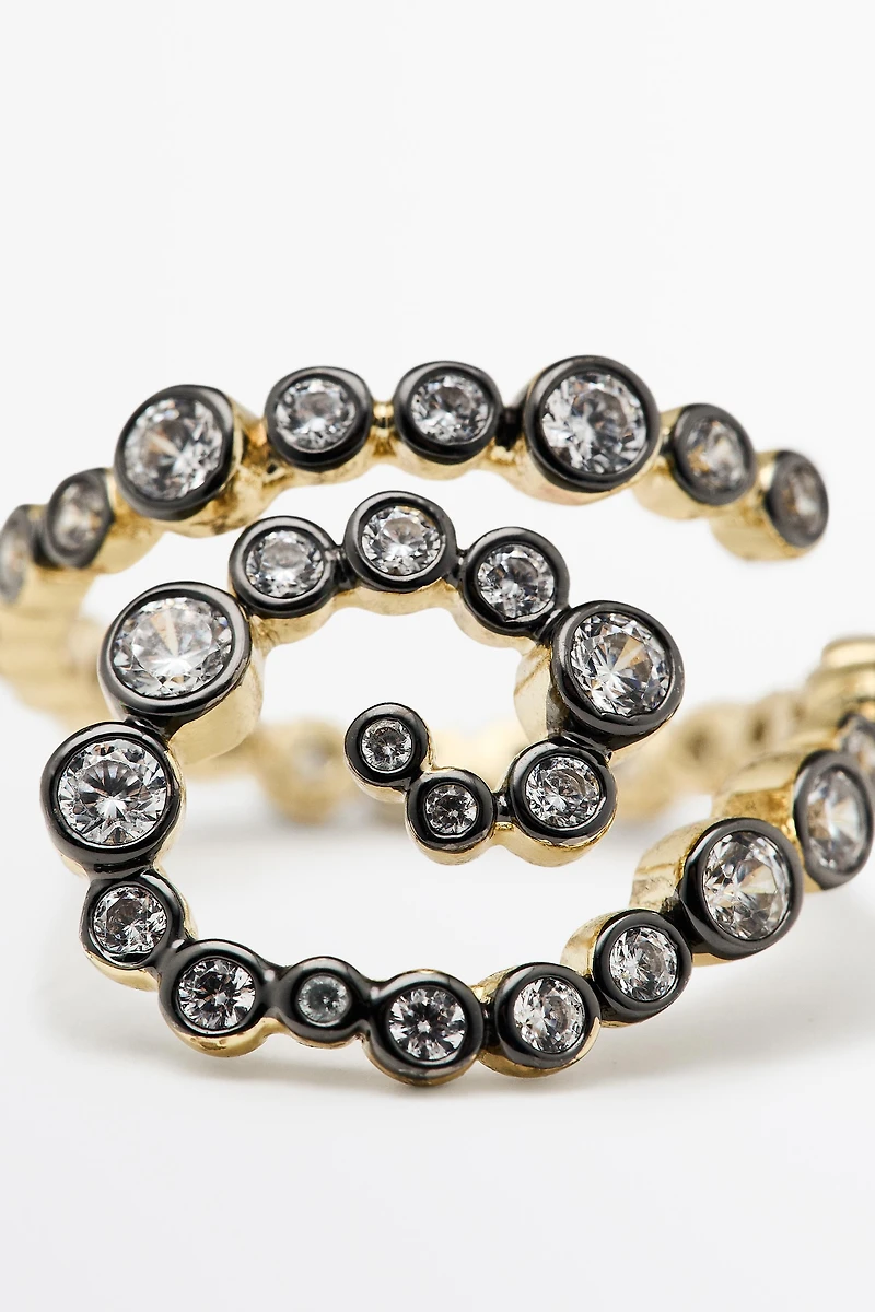 Spiral ring with rhinestones