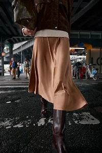 JUPE MIDI SATINÉE