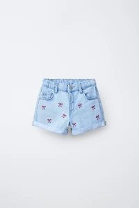 BERMUDA EN JEAN MOM FIT AVEC LACETS BRODÉS