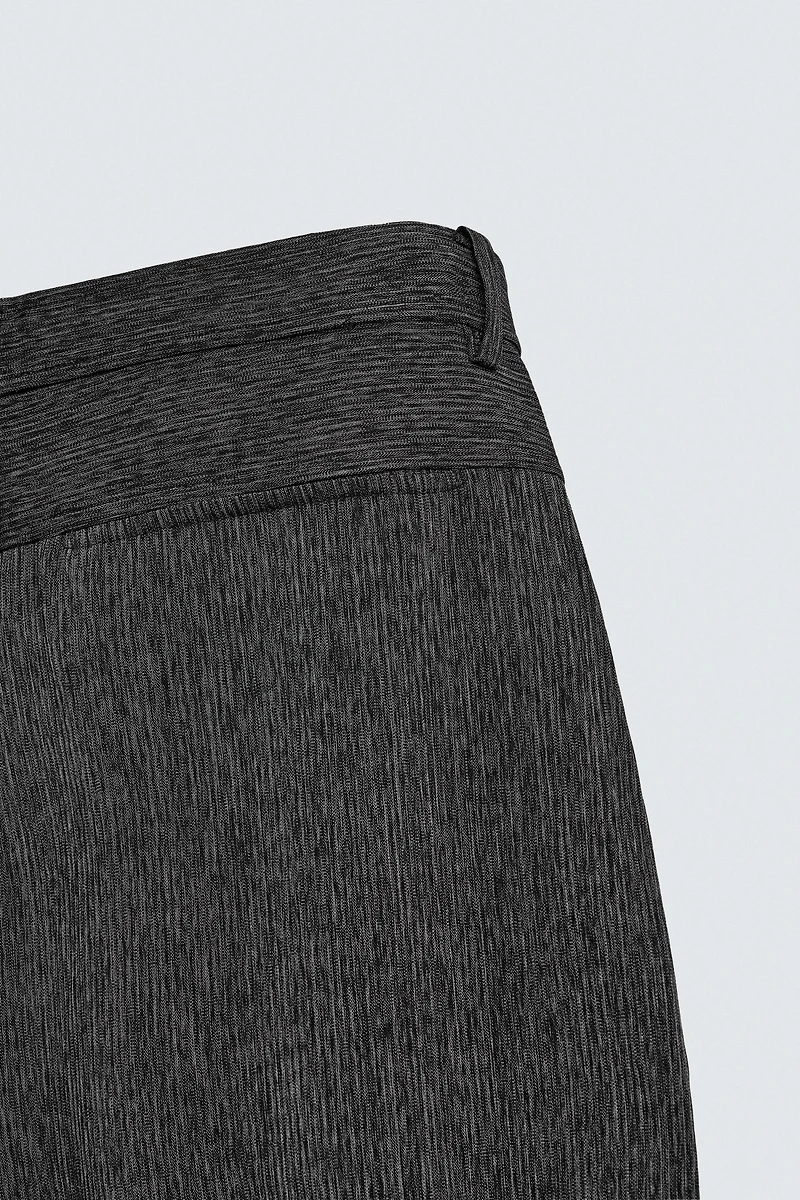 TEXTURED TAPERED FIT PANTS