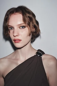 ASYMMETRIC CREPE TOP
