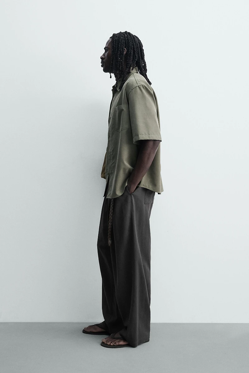 RELAXED FIT FLOWY SHIRT
