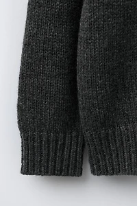 AGES 7-12/ WOOL BLEND KNIT JUMPER WITH EMBROIDERED REINDEER AND HEARTS