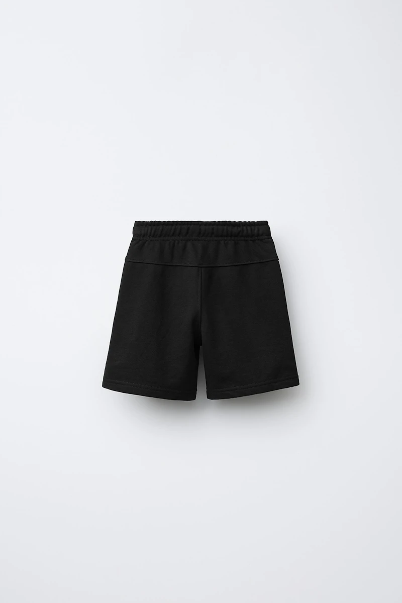 STRAIGHT FIT EMBOSSED TEXT TERRY SHORTS
