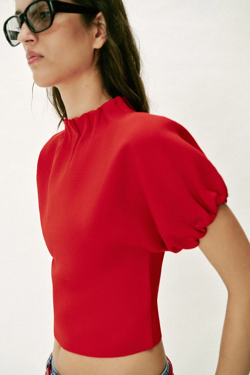 RUCHED KNIT TOP