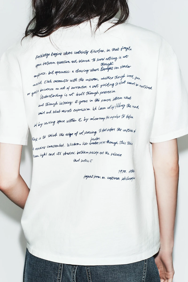 SHORT SLEEVE TEXT T-SHIRT
