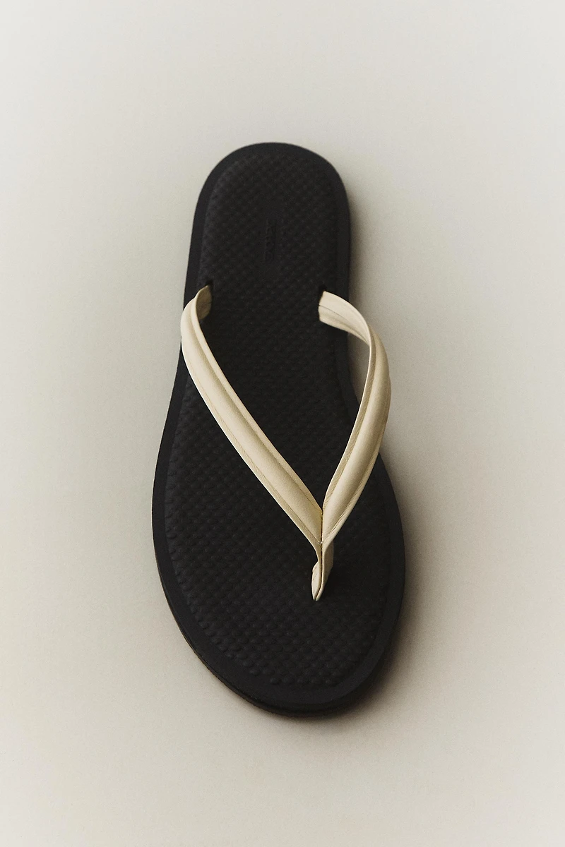 LEATHER STRAP SANDALS