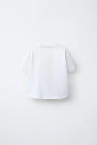 T-SHIRT À PIÈCE EN CROCHET