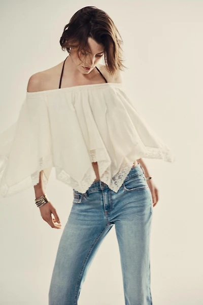 LACE CAPE TOP