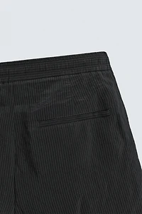 FLOWY STRIPED JACQUARD SHORTS