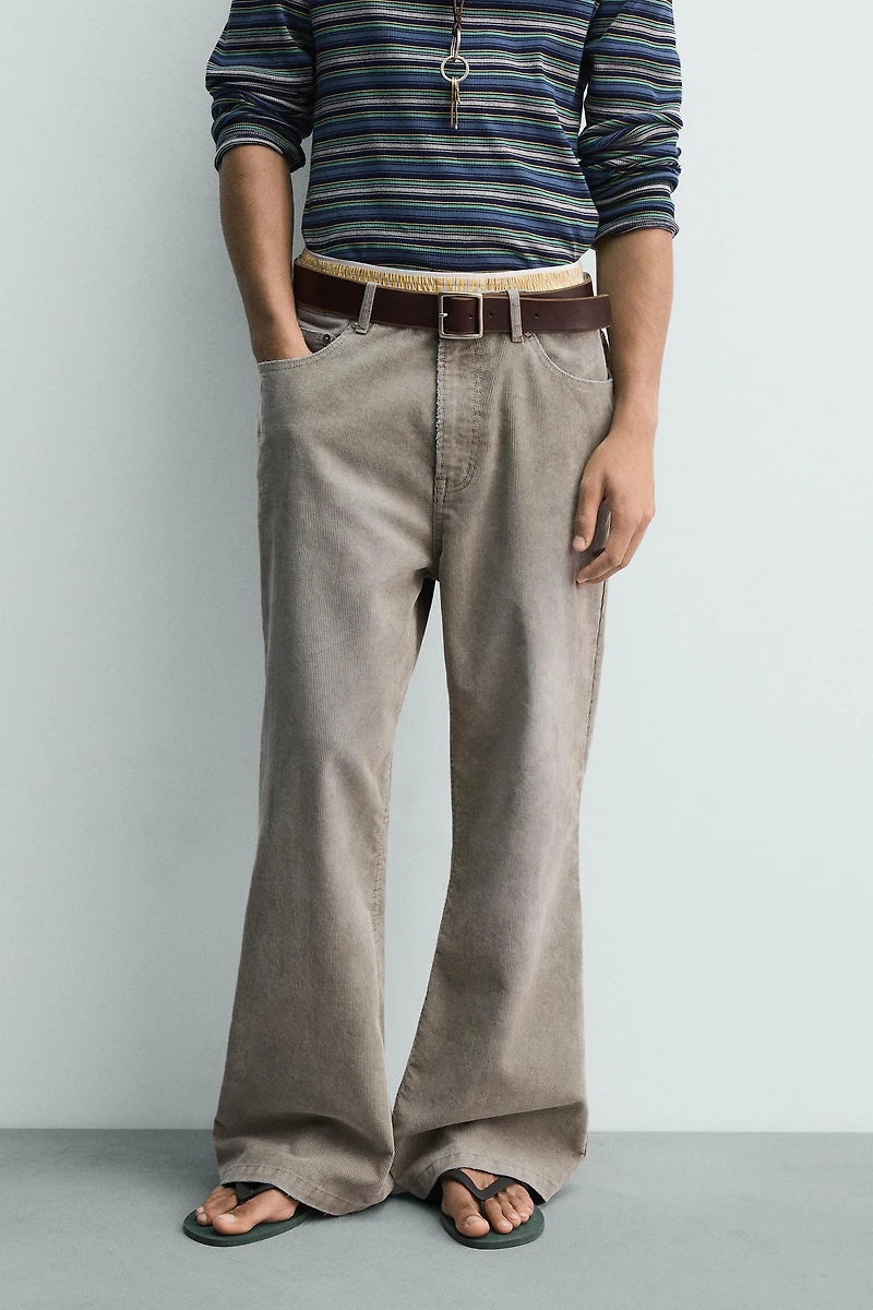 PANTALON FLARE EN VELOURS CÔTELÉ