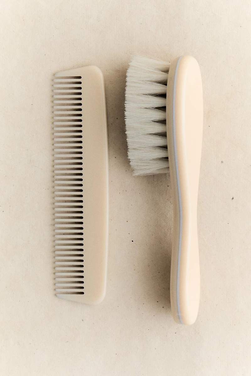 BABY BRUSH AND COMB SET