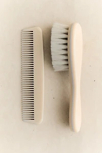 BABY BRUSH AND COMB SET