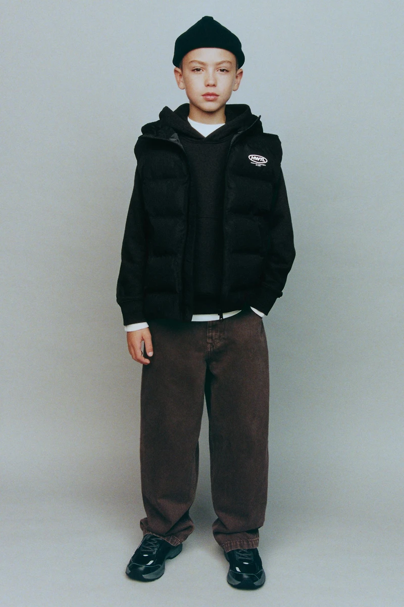 WATER REPELLENT HOODIE VEST