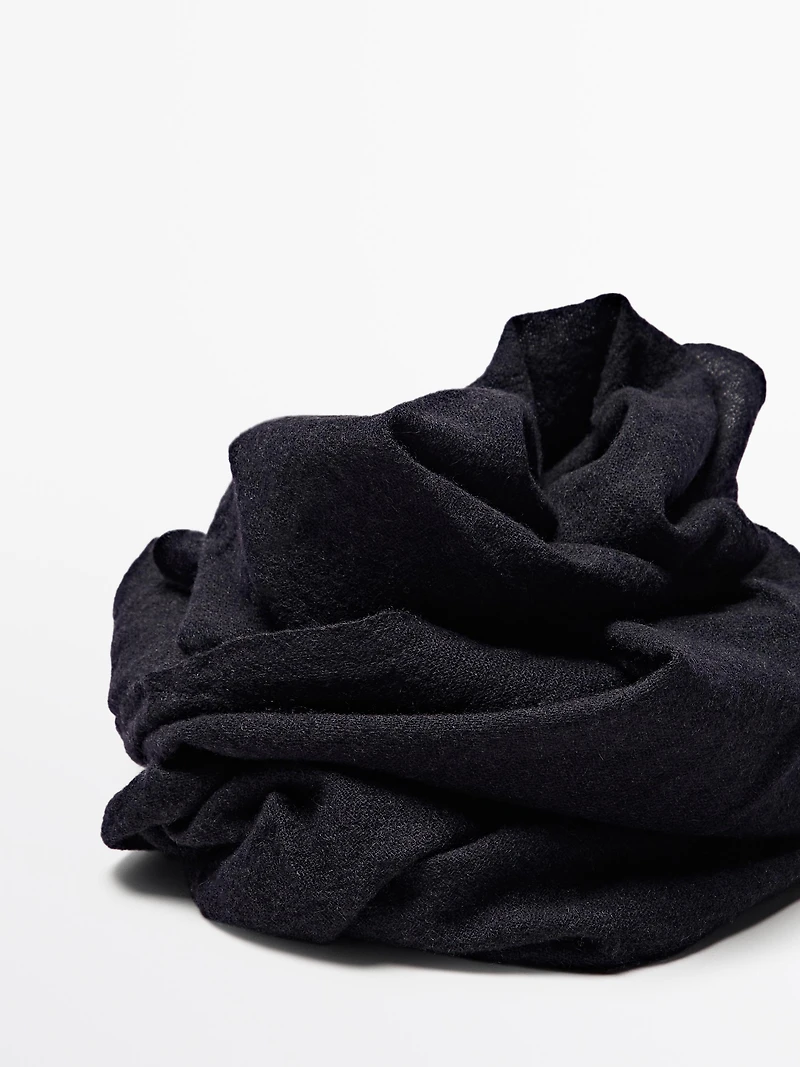 100% cashmere scarf