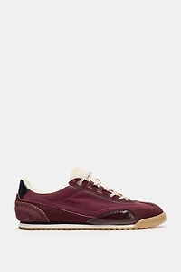 CONTRASTING SNEAKERS