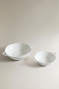 PORCELAIN SALAD BOWL WITH HANDLES