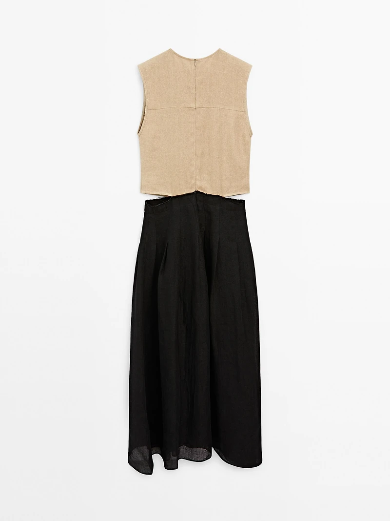 Contrast long dress with side slits