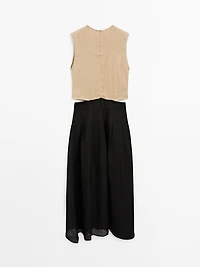 Contrast long dress with side slits