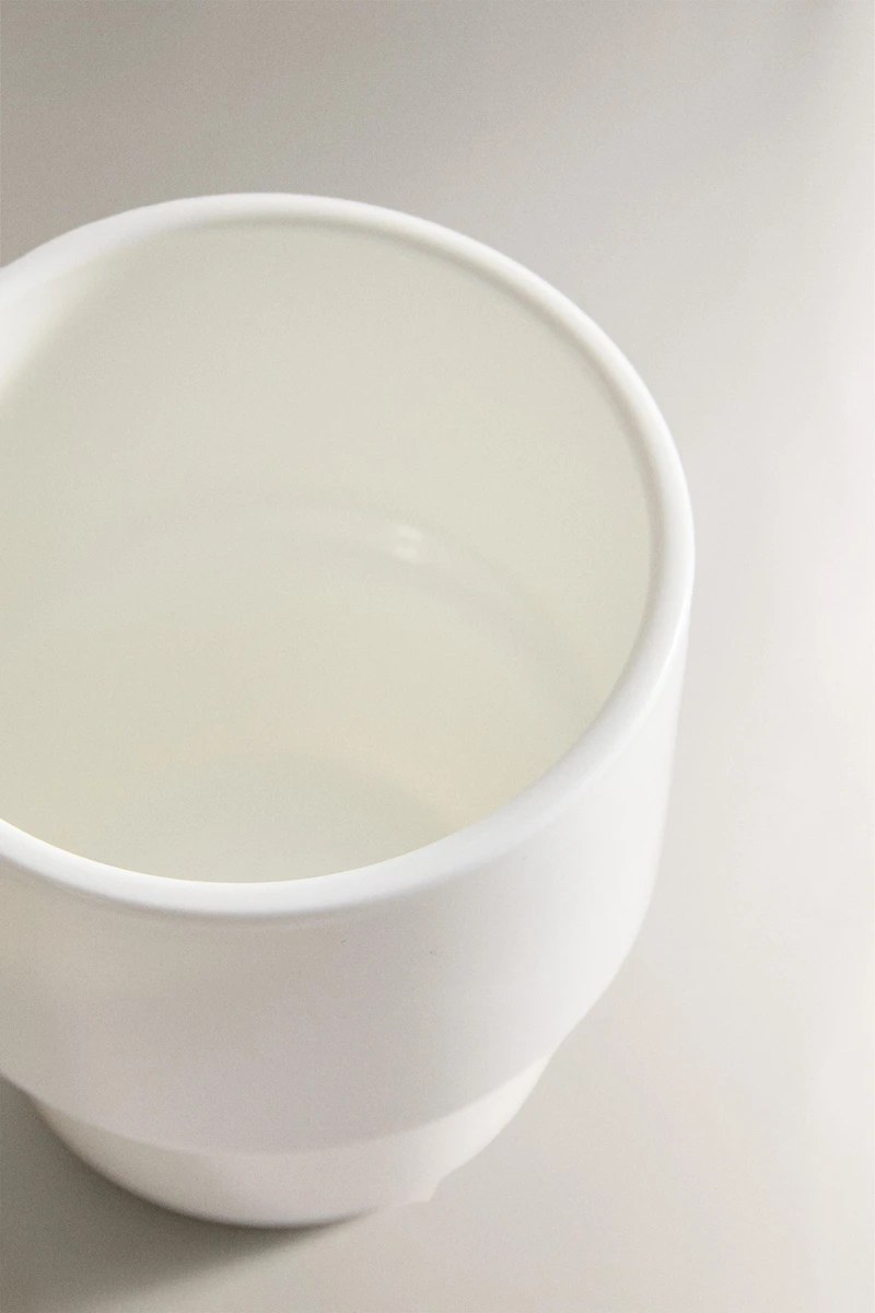WHITE GLASS MUG