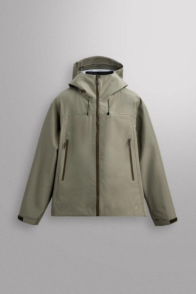 TECHNICAL WATERPROOF SHELL JACKET