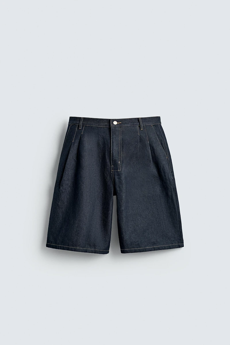 RELAXED FIT PLEATED DENIM SHORTS