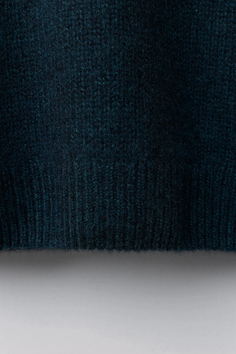 100% CASHMERE SWEATER