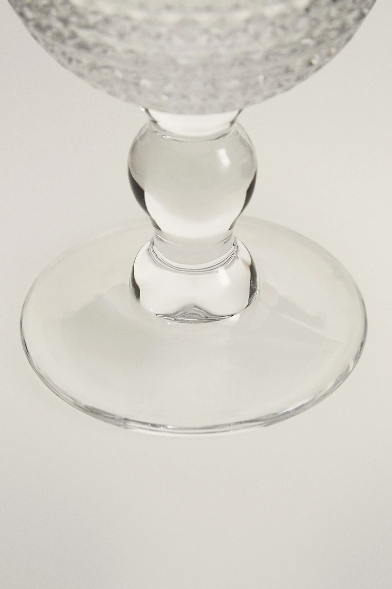 GEOMETRIC RAISED GLASS