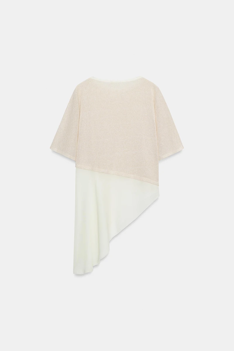 CONTRASTING TOP