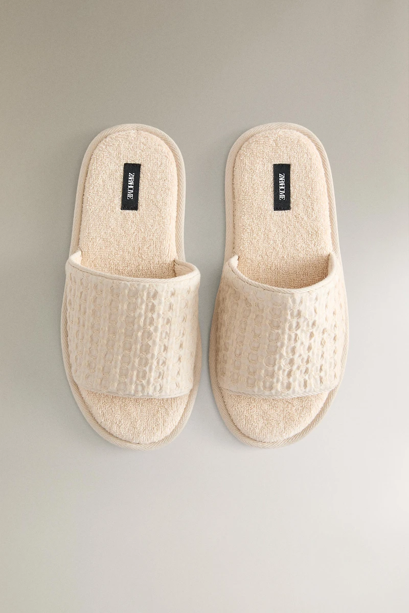 CHAUSSONS WAFFLE ÉPONGE