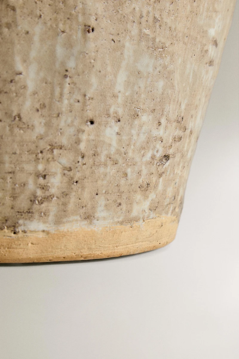 CERAMIC VASE