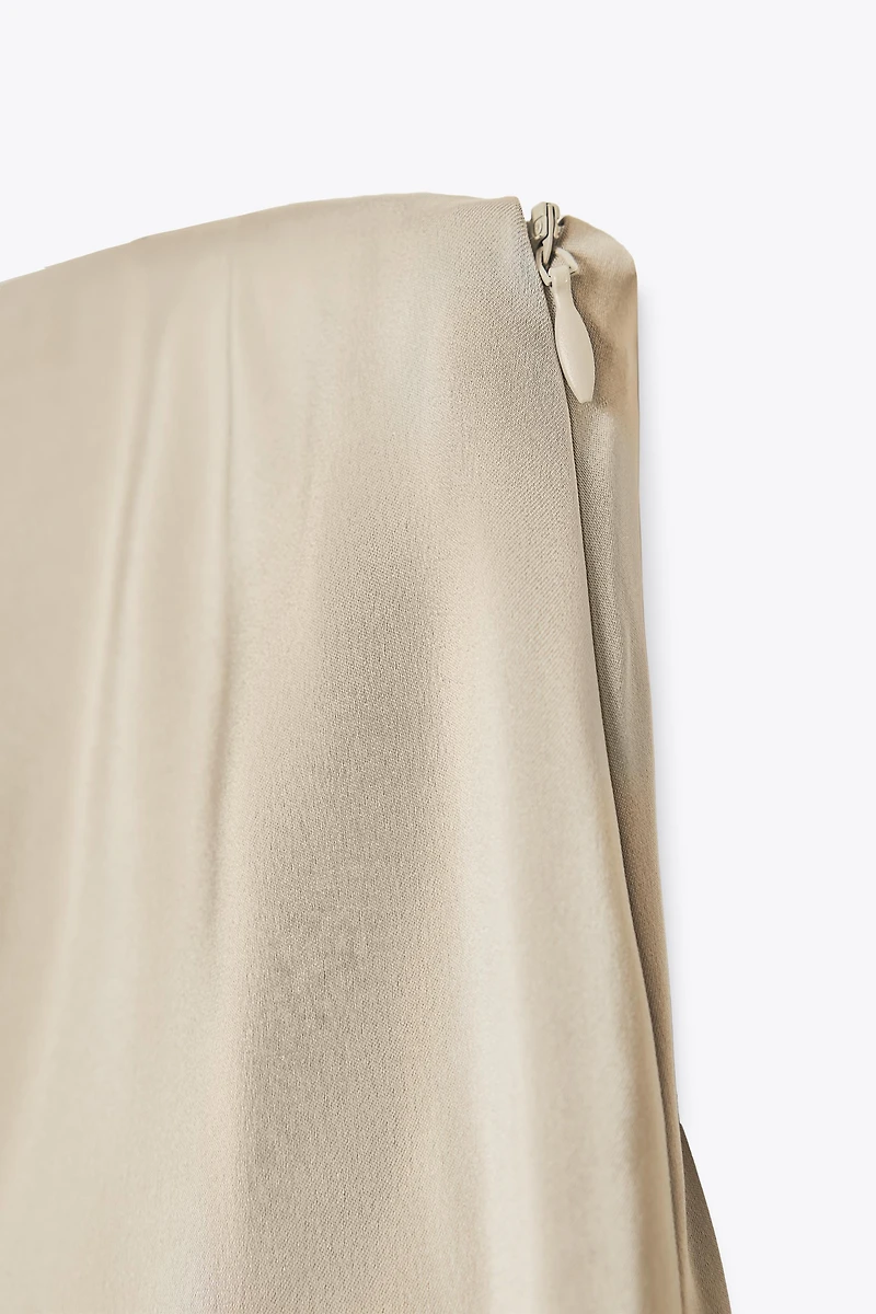 STRAPLESS SATIN EFFECT TOP
