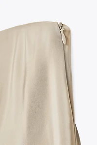 STRAPLESS SATIN EFFECT TOP