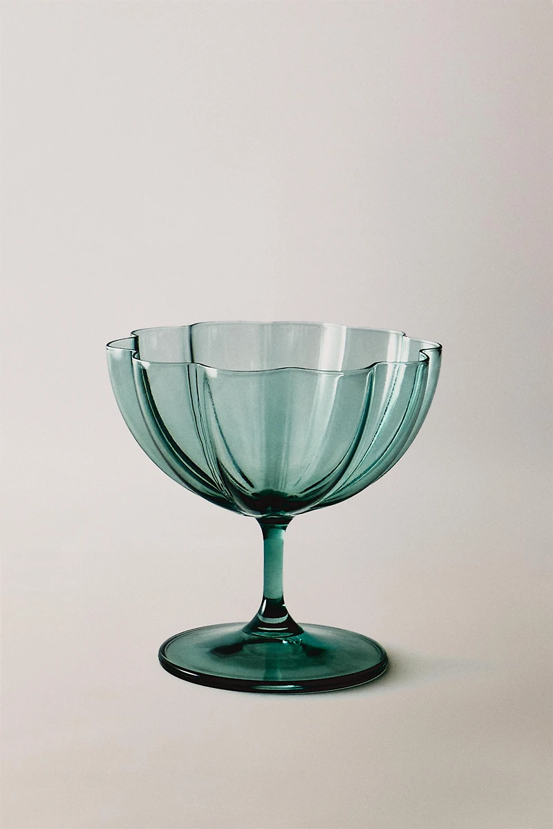 WAVY GLASS ICE-CREAM CUP