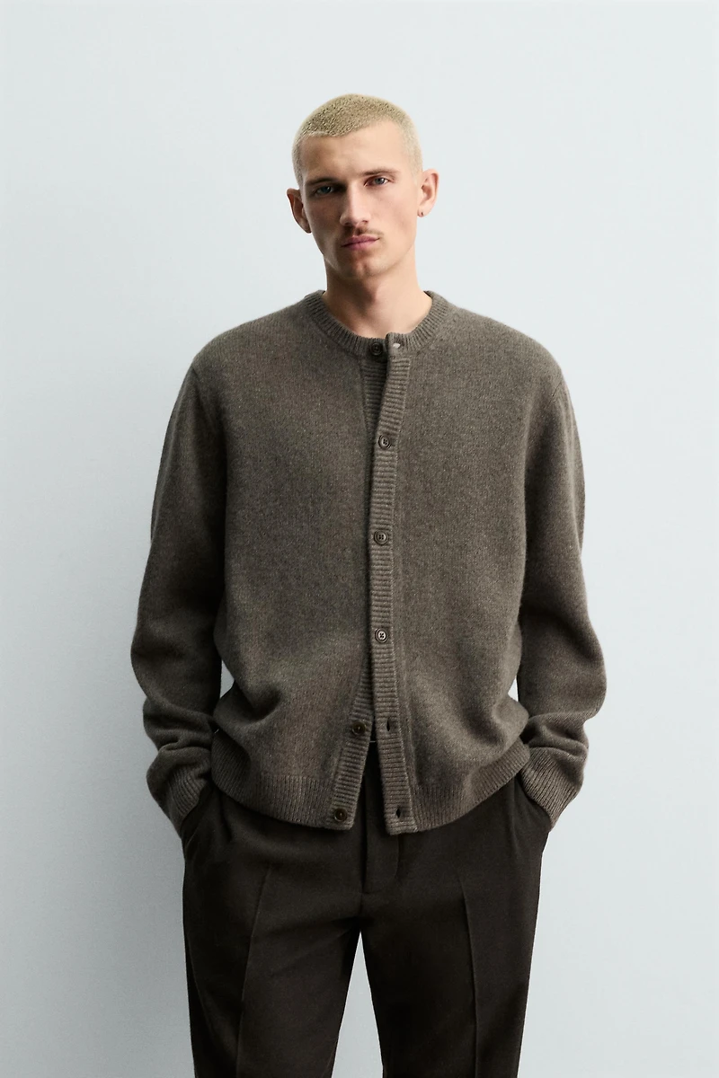 100% WOOL CARDIGAN