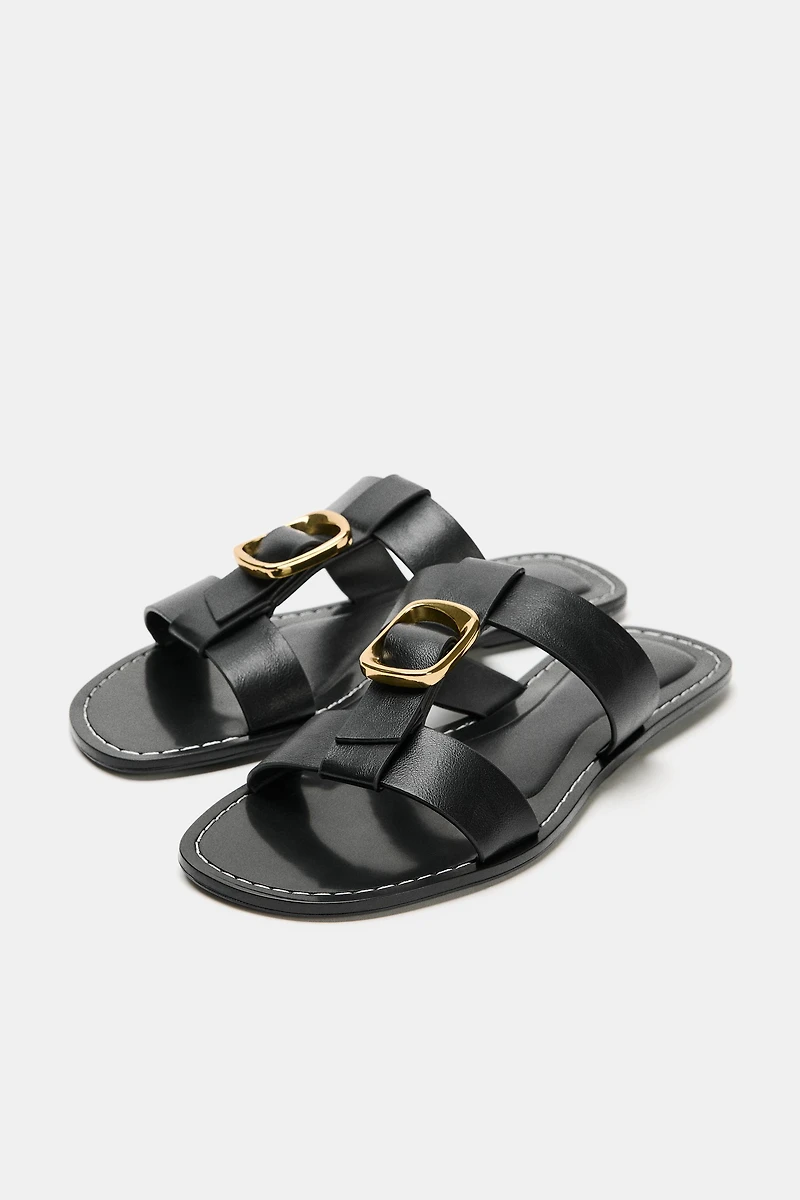 FLAT BUCKLE SANDALS