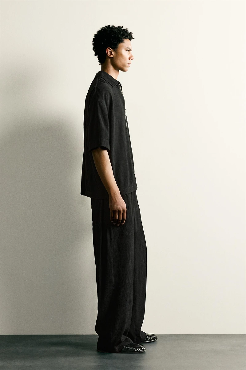 TEXTURED RELAXED FIT PANTS
