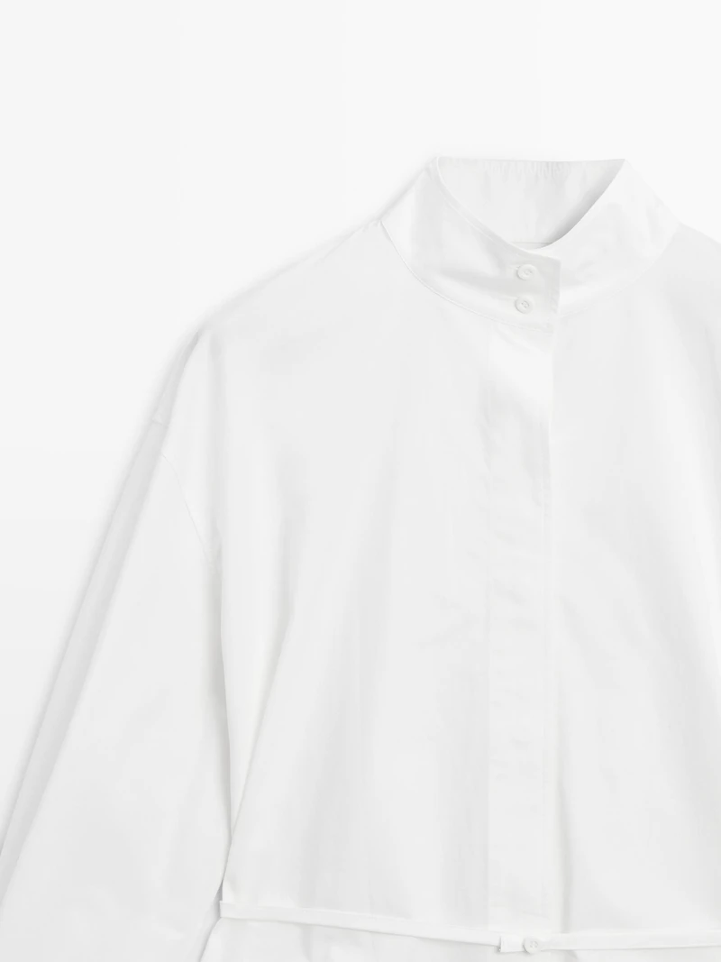 Chemisier à col montant avec ruban