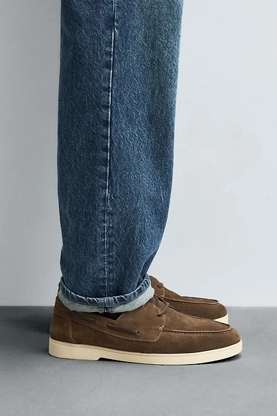 CASUAL LEATHER BOAT SHOES