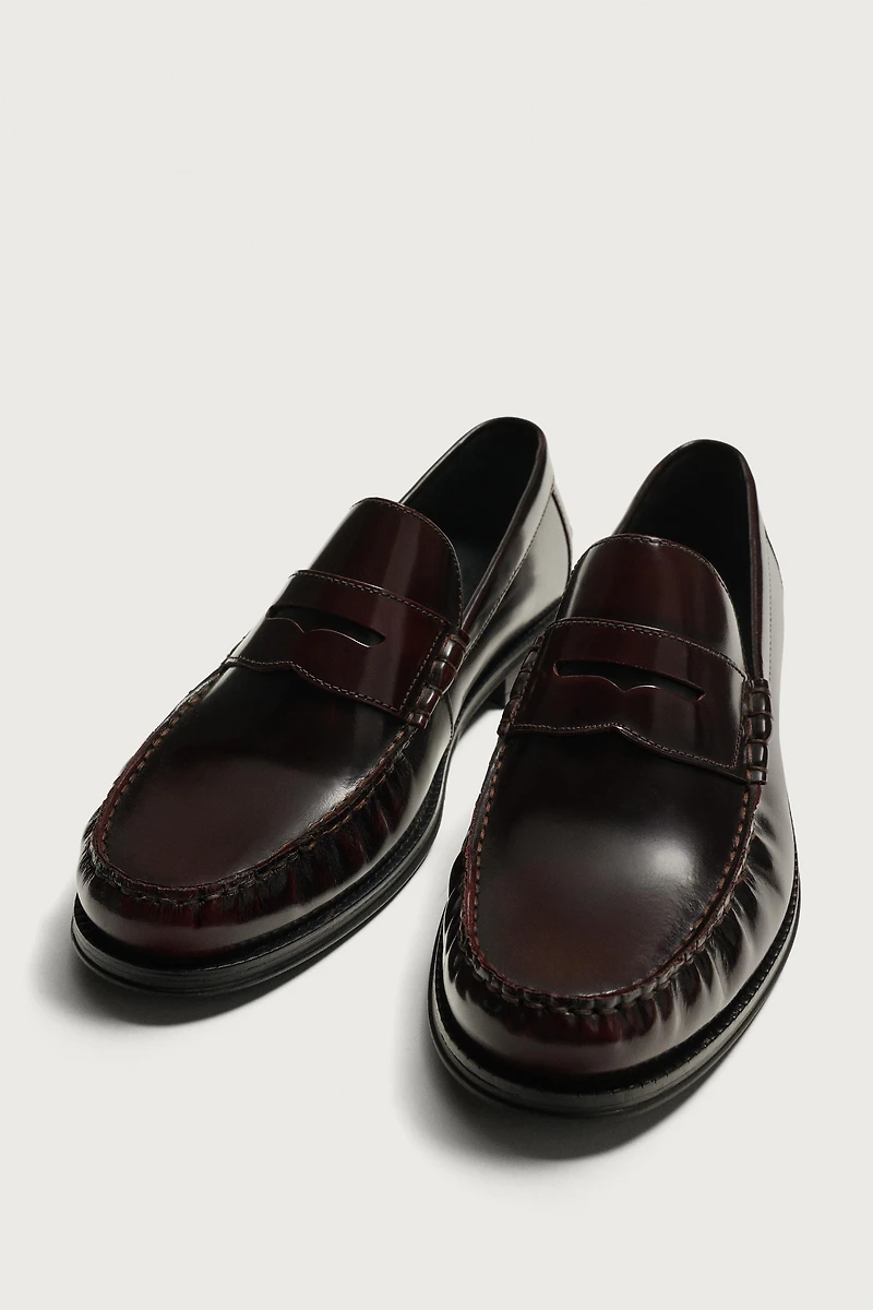 MOCASSINS EN CUIR À MASQUE