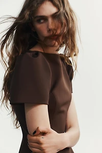 SHORT PLEATED POCKET DRESS