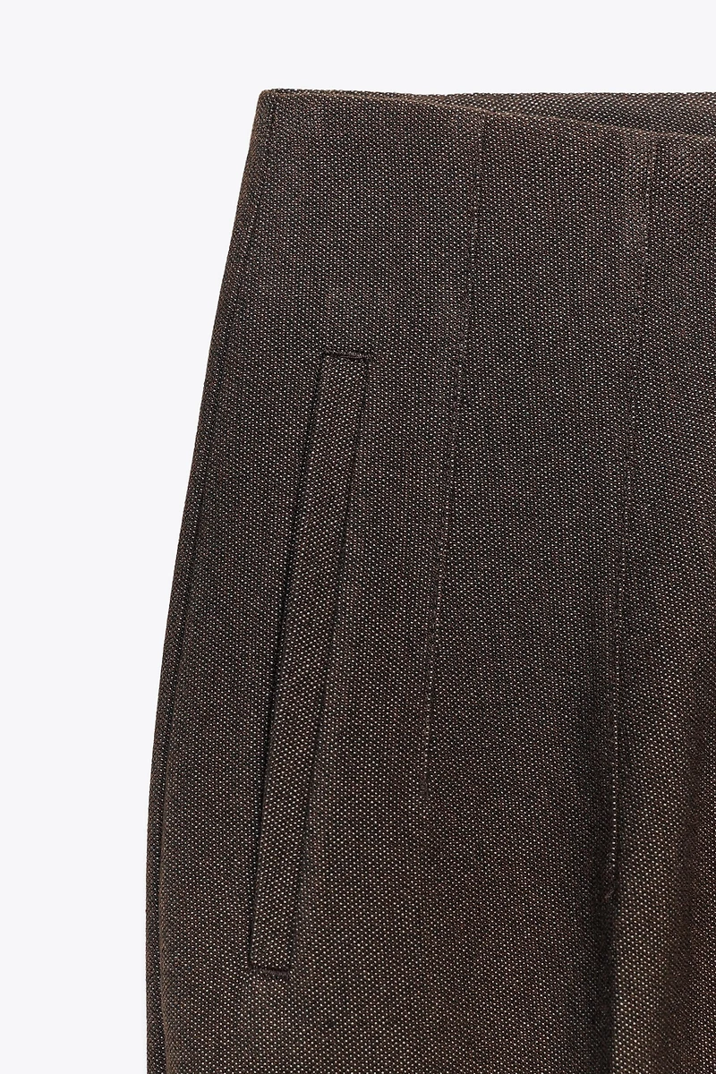 PANTS WITH A HIGH WAIST