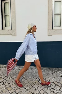 FLORAL TEXTURED EMBROIDERED SHIRT