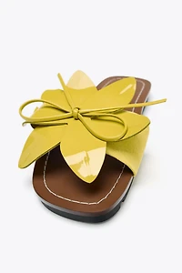 LEATHER FLORAL SANDALS